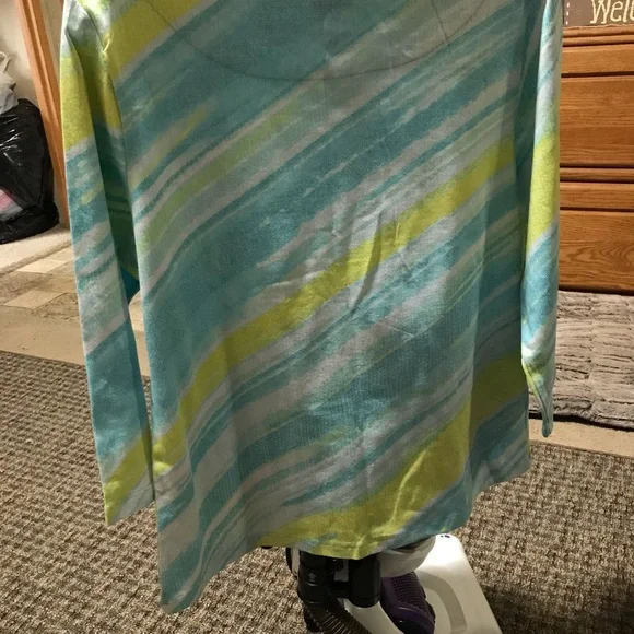 Ruby Rd. Top size L - Picture 3 of 4